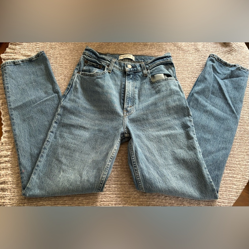 Abercrombie 90s Ultra High Rise Straight Jeans
